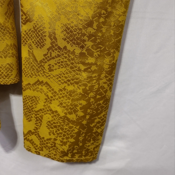 Wayf Wrap Top Women's XS Yellow Floral Buckle Retro 90s Y2K Disco Punk - Picture 6 of 11